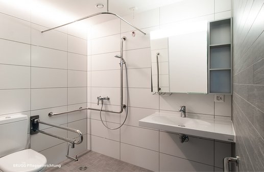 Individuelles barrierefreies Fertigbad